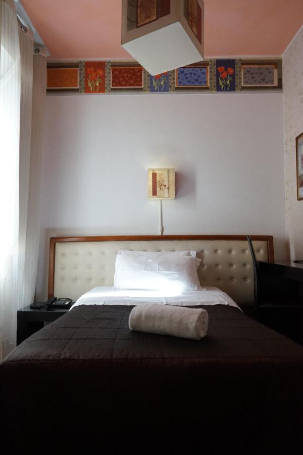 Roma Room Hotel Екстериор снимка